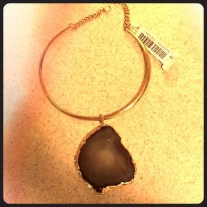 NWT Gold Agate slice style choker necklace
